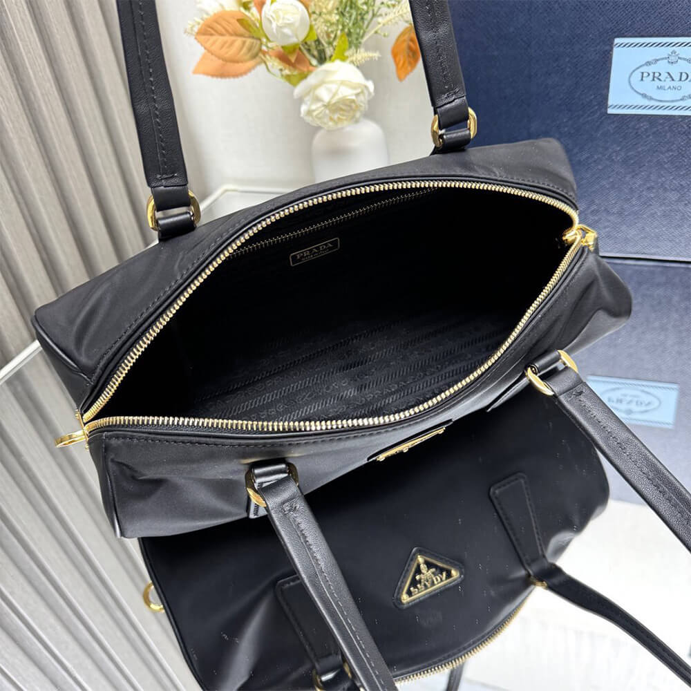 Prada Re-Nylon and leather medium top-handle bag with padlock(high-end grade)