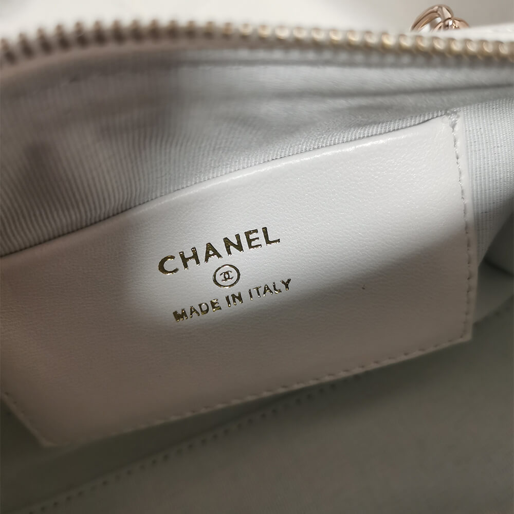 CHANEL Clutch with Chain(HIGH-END GRADE)