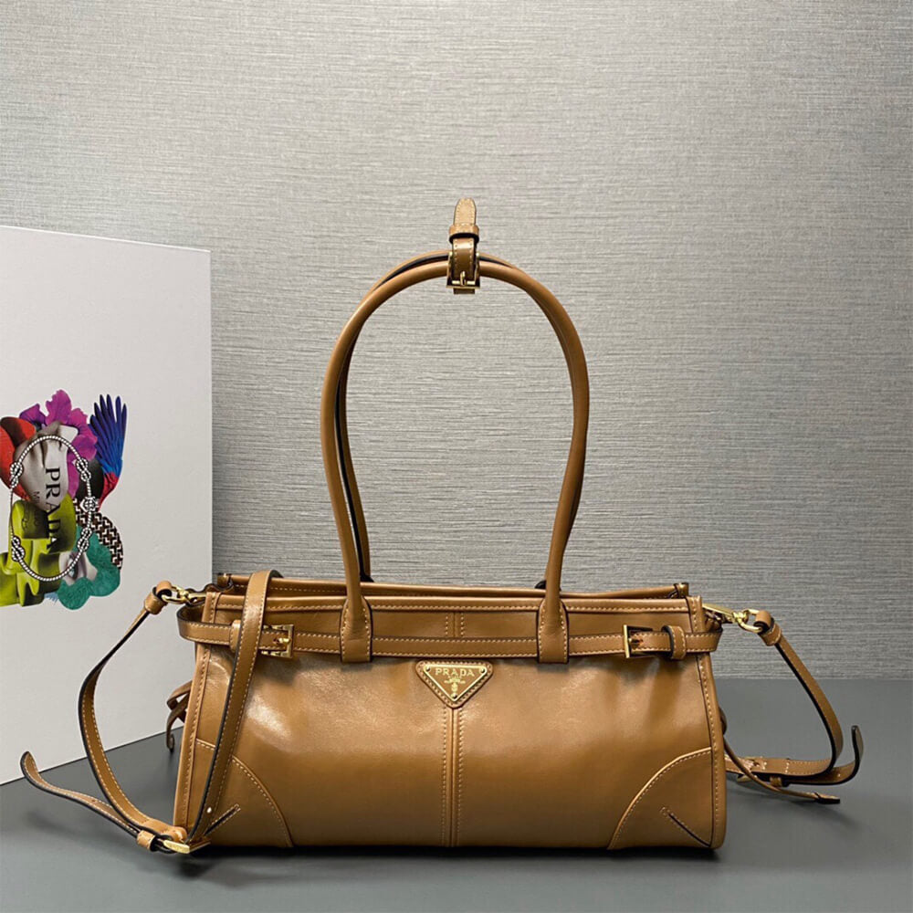 Prada Medium leather handbag(high-end grade)