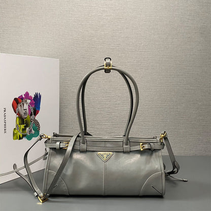 Prada Medium leather handbag(high-end grade)