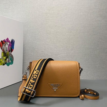 Prada Leather shoulder bag(high-end grade)