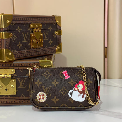 LV Mini Pochette Accessoires