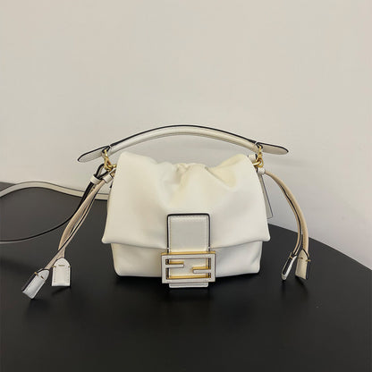 Fendi Mamma Baguette Small(high-end grade)