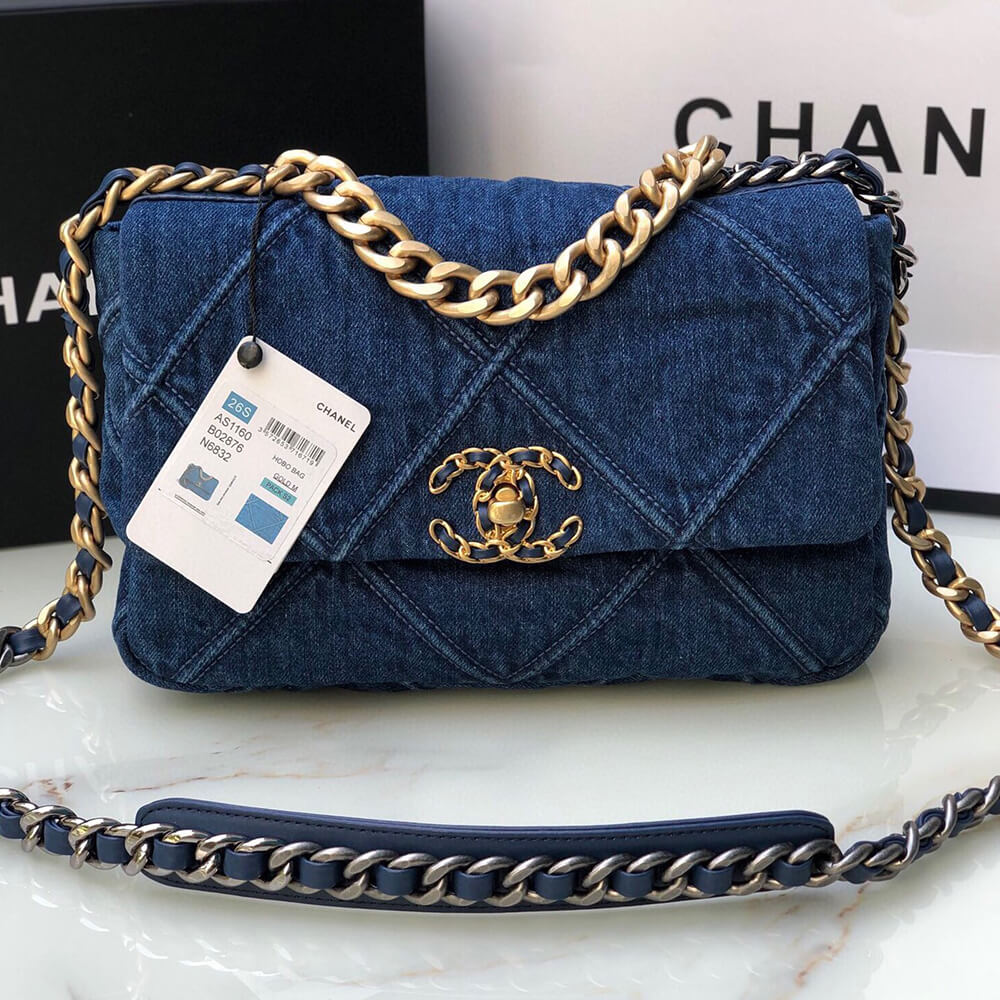 CHANEL 19 Handbag
