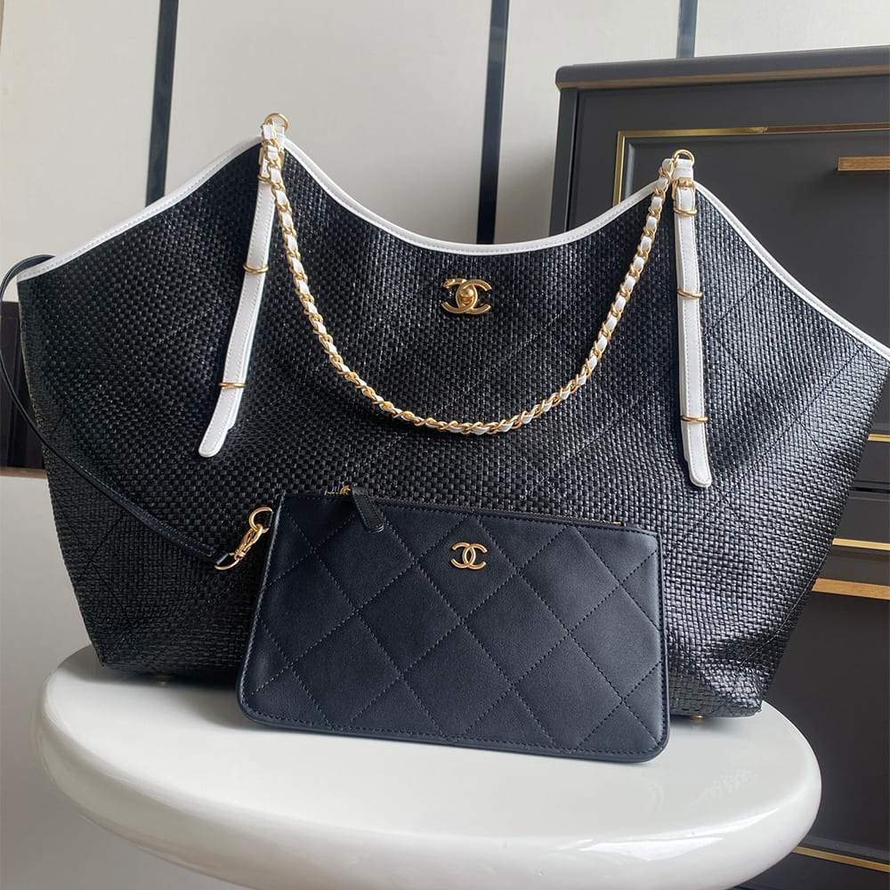 Chanel MAXI SHOPPING BAG(HIGH-END GRADE)