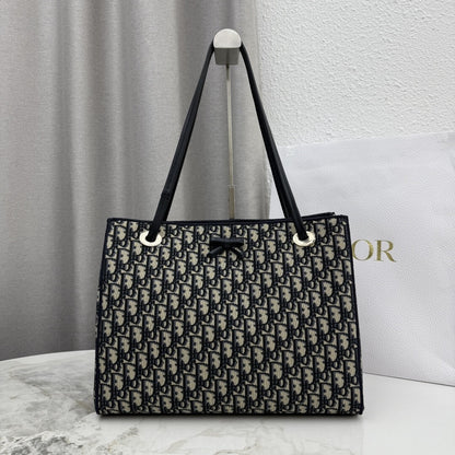 Dior medium shopping bag(HIGH-END GRADE)