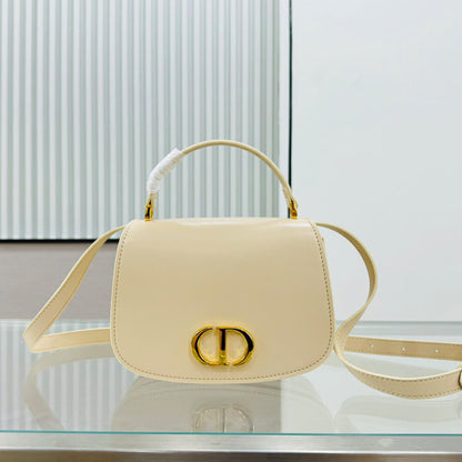 Medium 30 Montaigne Avenue Top Handle Bag