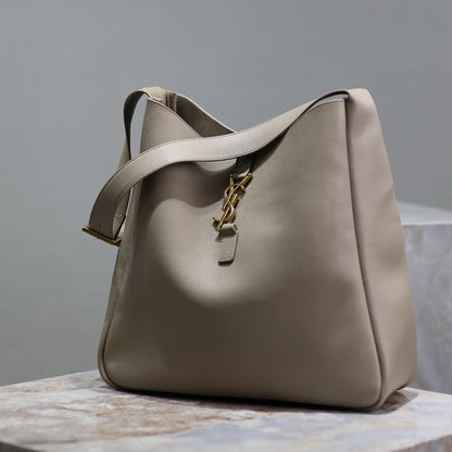 YSL LE 5 ?? 7 supple LARGE