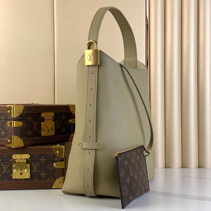 LV Low Key Hobo MM