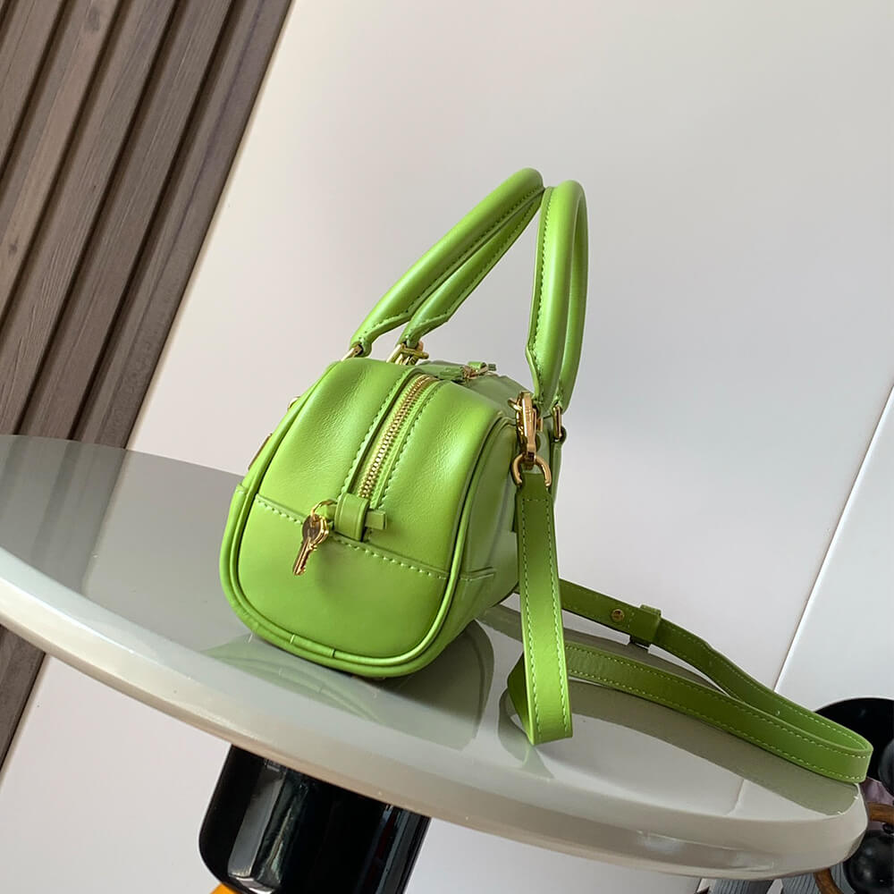 LOEWE Amazona 23 Cropped bag in nappa calfskin(HIGH-END GRADE)