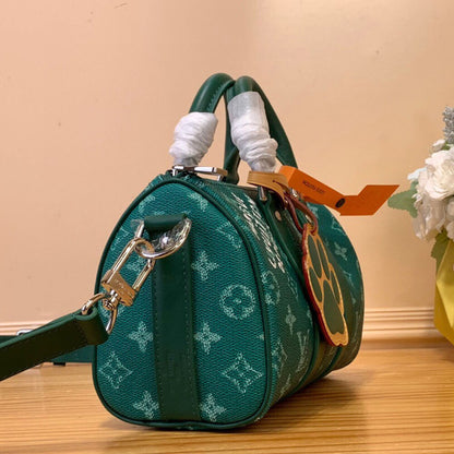 LV Keepall Bandouliere 25