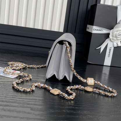 CHANEL Clutch With Chain(HIGH-END GRADE)
