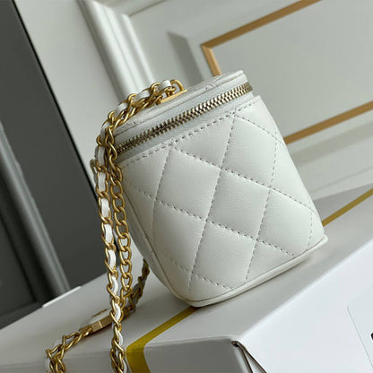 Chanel SMALL VANITY WITH CHAIN