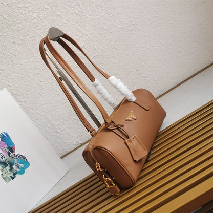 Prada Medium leather top-handle bag with padlock(high-end grade)