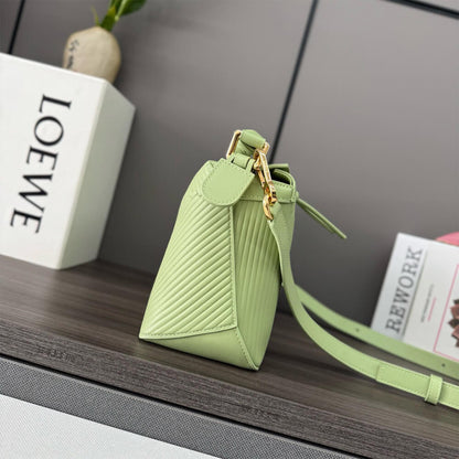 LOEWE Small Puzzle bag in calfskin(HIGH-END GRADE)