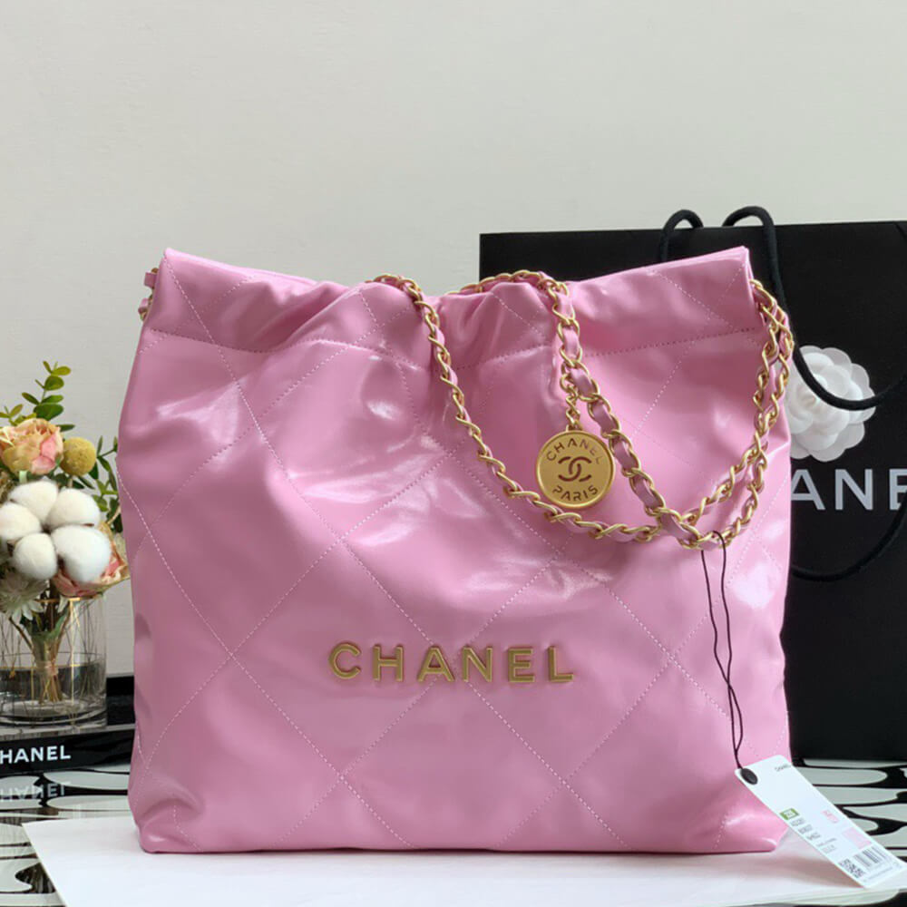 CHANEL 22 SMALL HANDBAG