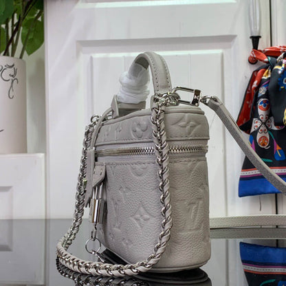 LV Vanity Chain Pouch(HIGH-END GRADE)