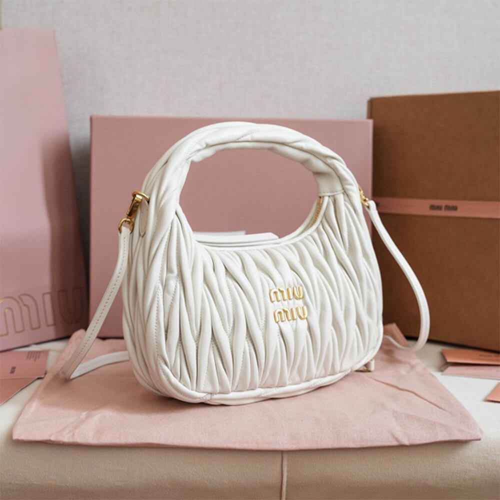 Small Wander matelasse nappa leather hobo bag(HIGH-END GRADE)