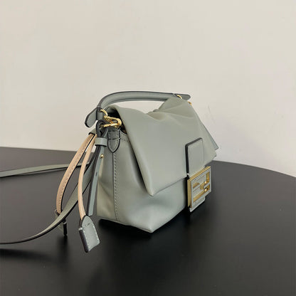 Fendi Mamma Baguette Small(high-end grade)