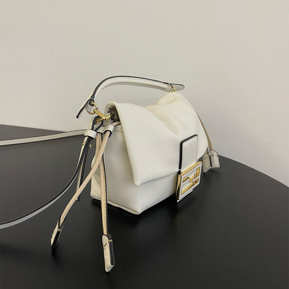 Fendi Mamma Baguette Small(high-end grade)