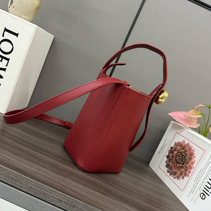 LOEWE Mini Pebble bucket in smooth calfskin(high-end grade)