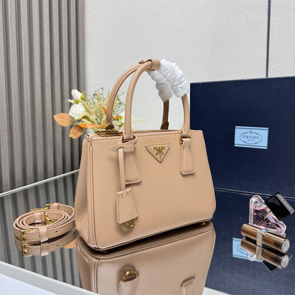 Prada Small Prada Galleria Saffiano leather bag(HIGH-END GRADE)