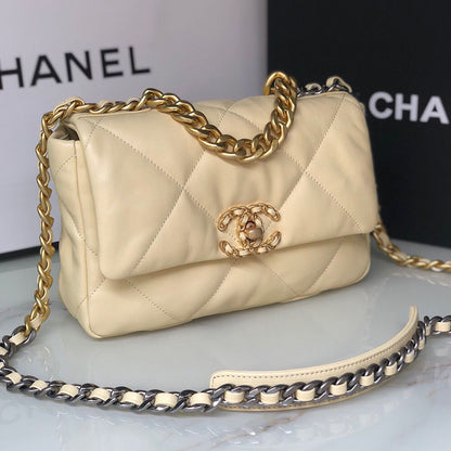 CHANEL 19 Handbag
