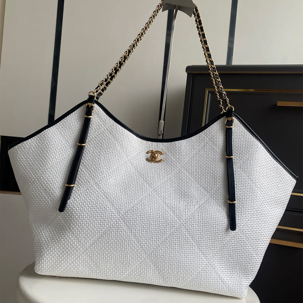 Chanel MAXI SHOPPING BAG(HIGH-END GRADE)