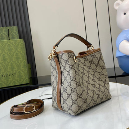 GG Emblem mini bucket bag