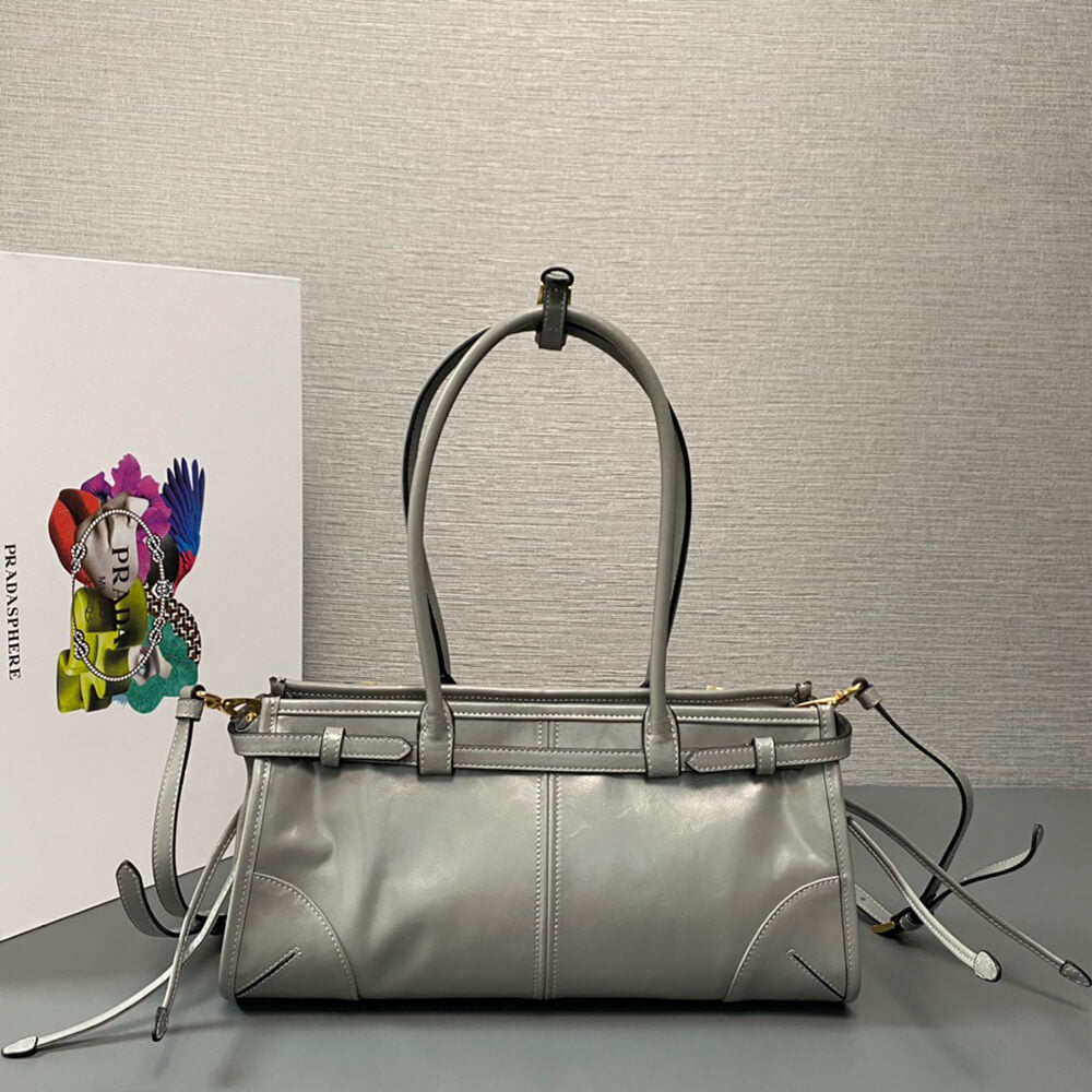 Prada Medium leather handbag(high-end grade)