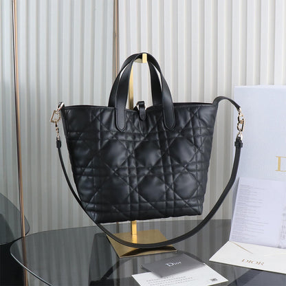 Medium Dior Toujours Vertical Tote Bag(high-end grade)