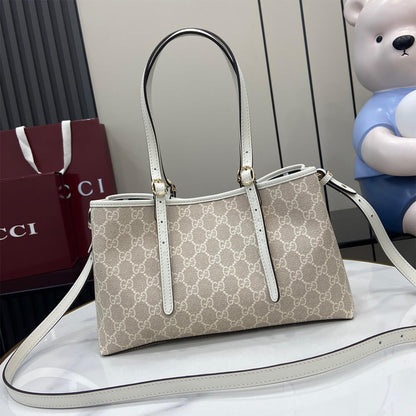 GG Emblem medium tote bag