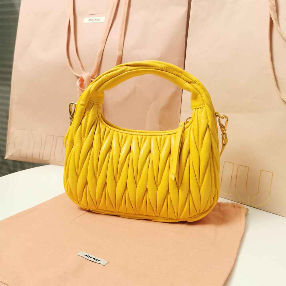 Small Wander matelasse nappa leather hobo bag(HIGH-END GRADE)