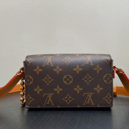 LV Steamer Wearable Wallet
