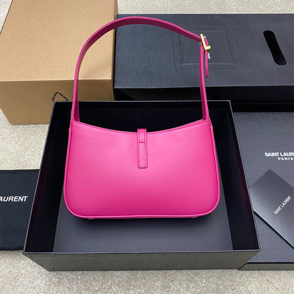 YSL le 5 a 7 in smooth leather
