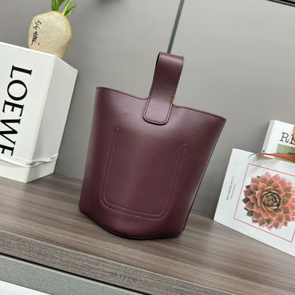 LOEWE Mini Pebble bucket in smooth calfskin(high-end grade)