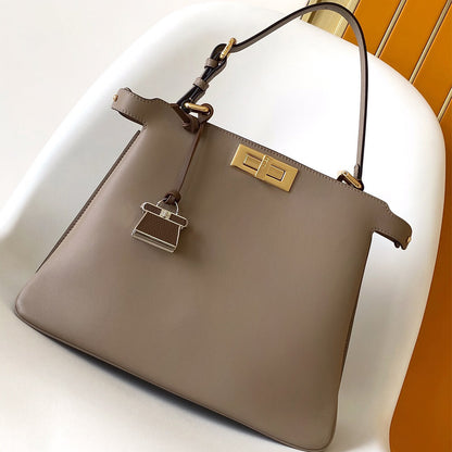 FENDI Peekaboo Soft Medium(HIGH-END GRADE)