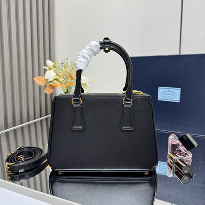 Prada Small Prada Galleria Saffiano leather bag(HIGH-END GRADE)