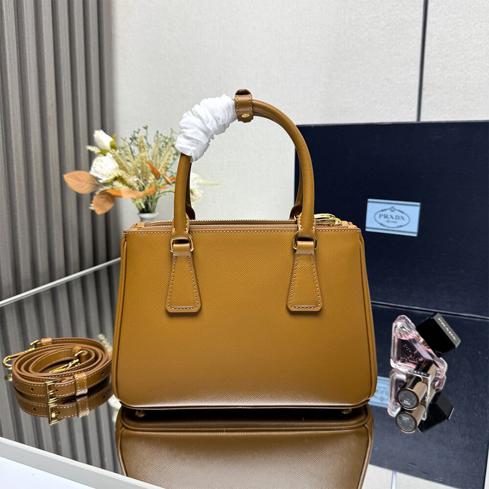 Prada Small Prada Galleria Saffiano leather bag(HIGH-END GRADE)