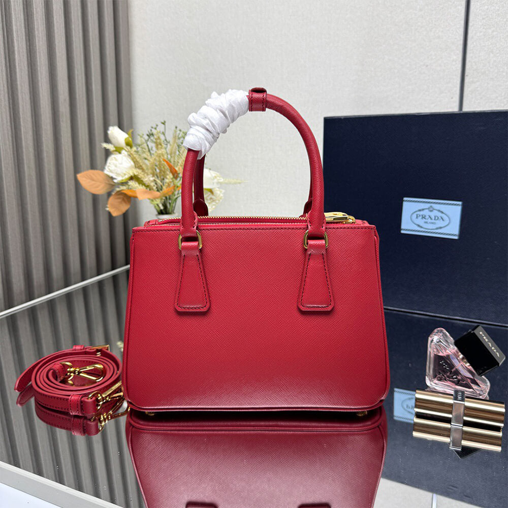 Prada Small Prada Galleria Saffiano leather bag(HIGH-END GRADE)