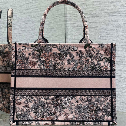 Dior Lucky Medium Dior Book Tote