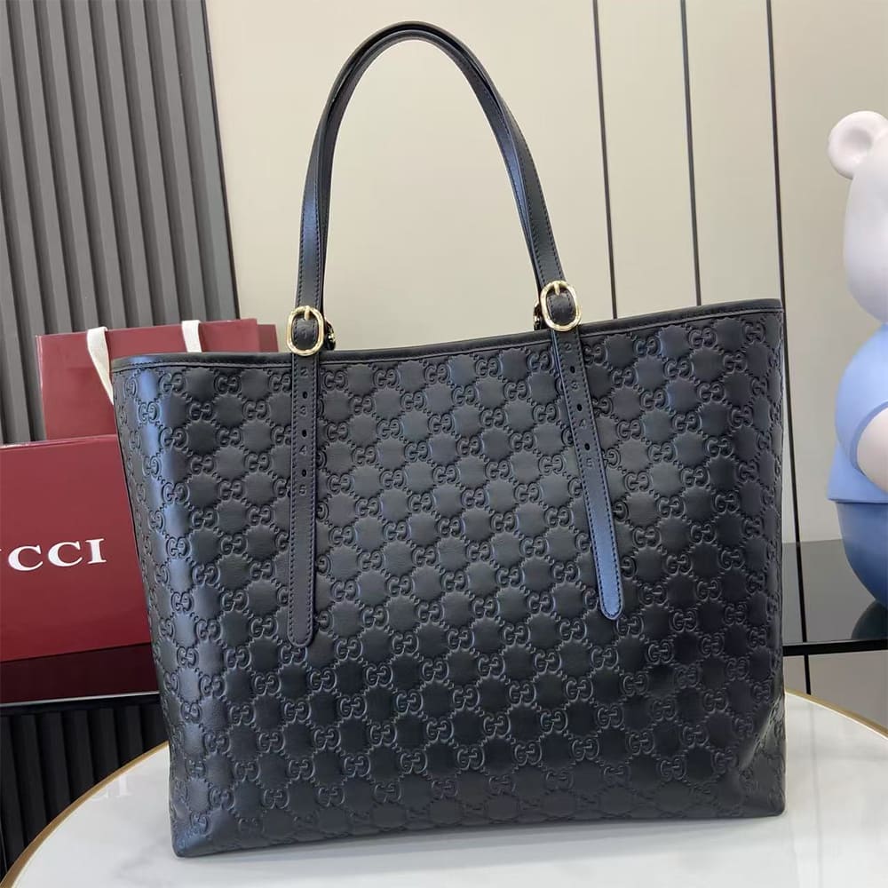 GG Emblem large tote bag