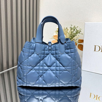 Medium Dior Toujours Bag
