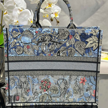 LARGE DIOR BOOK TOTE
