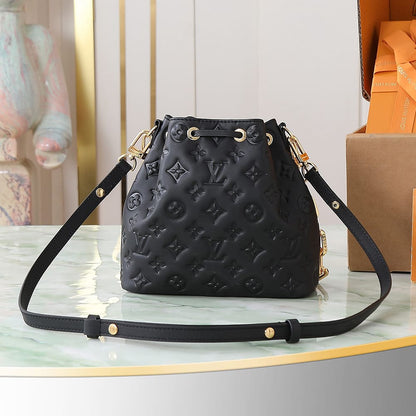 LV Coussin Bucket