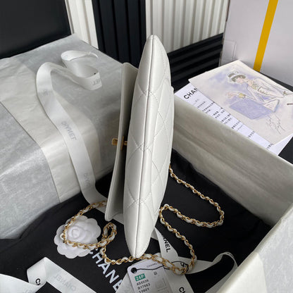 CHANEL Clutch