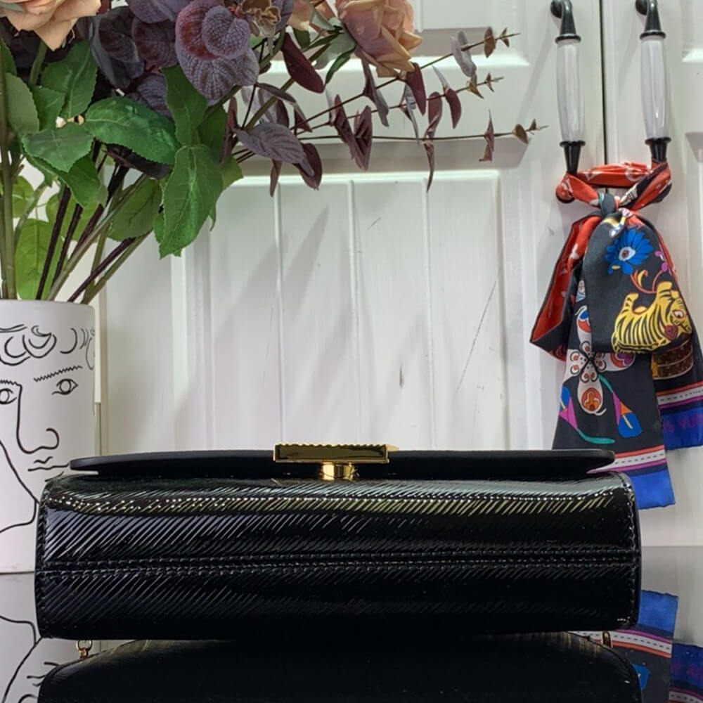LV Pochette Louise