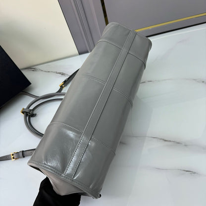 Prada Large leather handbag(high-end grade)