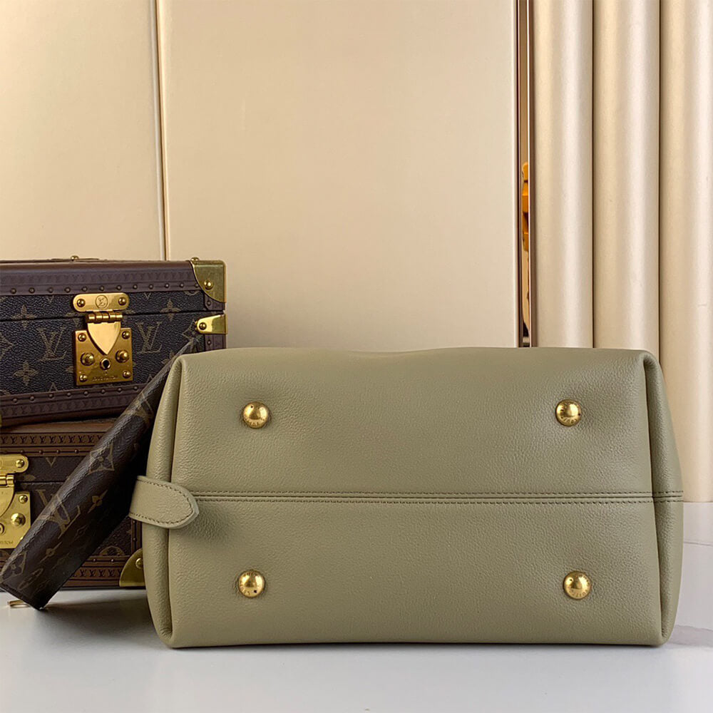LV Low Key Hobo MM