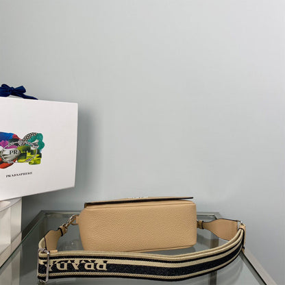 Prada Leather shoulder bag(high-end grade)